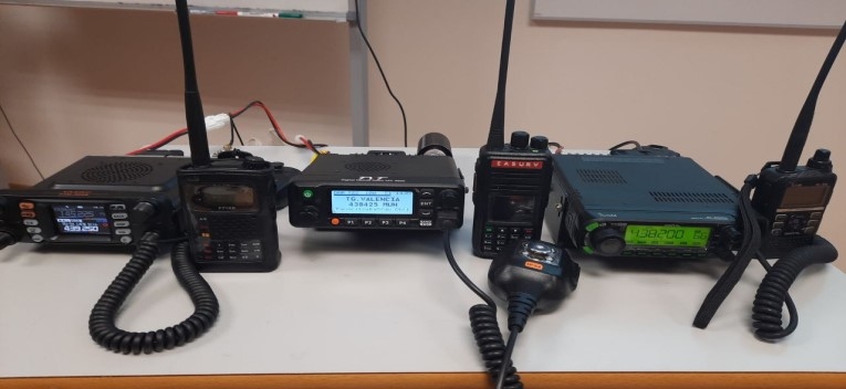 Charla UPV 27/03/25 Sistema digital C4fm por EA5FDW