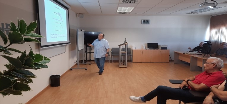 Charla UPV 07/05/26 Los sombreros Capacitivos en una Antena 1era.Parte
