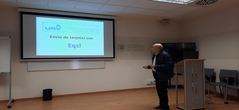 27/05 Charla Upv Eqsl: Como registrarse y como utilizarlo por EA5FLS